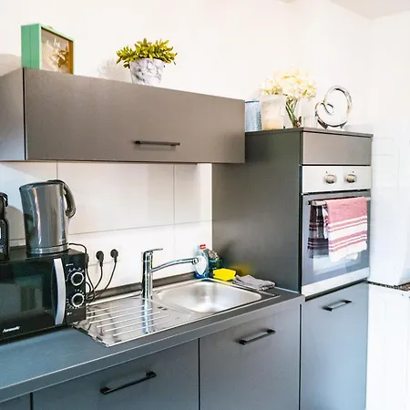 #611 Stilvolle Und Komfortable In Apartmán Essen