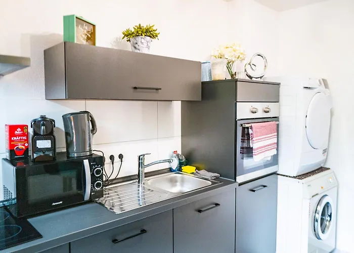 #611 Stilvolle Und Komfortable In Apartament Essen