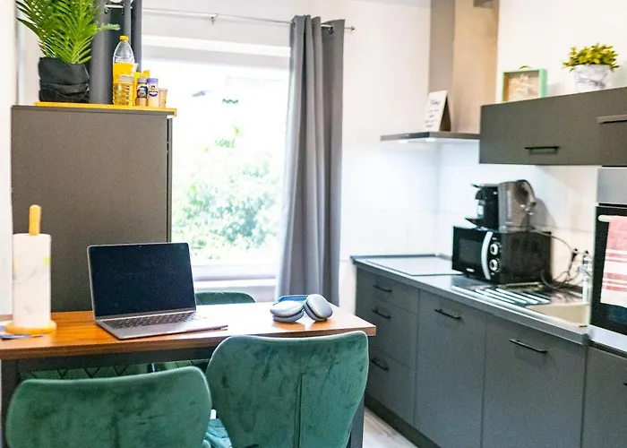 #611 Stilvolle Und Komfortable In * إسن